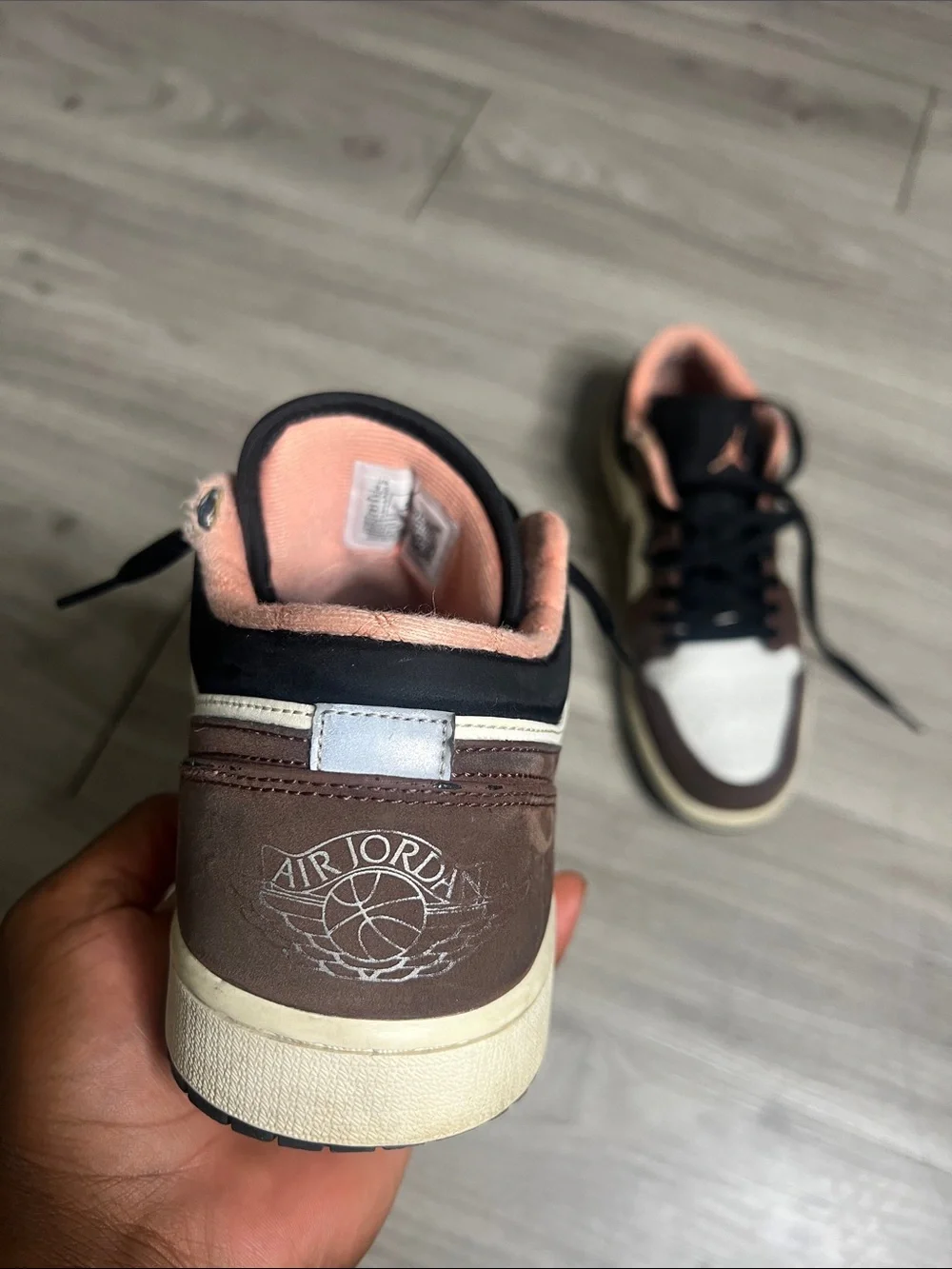 Jordan 1 Low Mocha Brown (9.5)